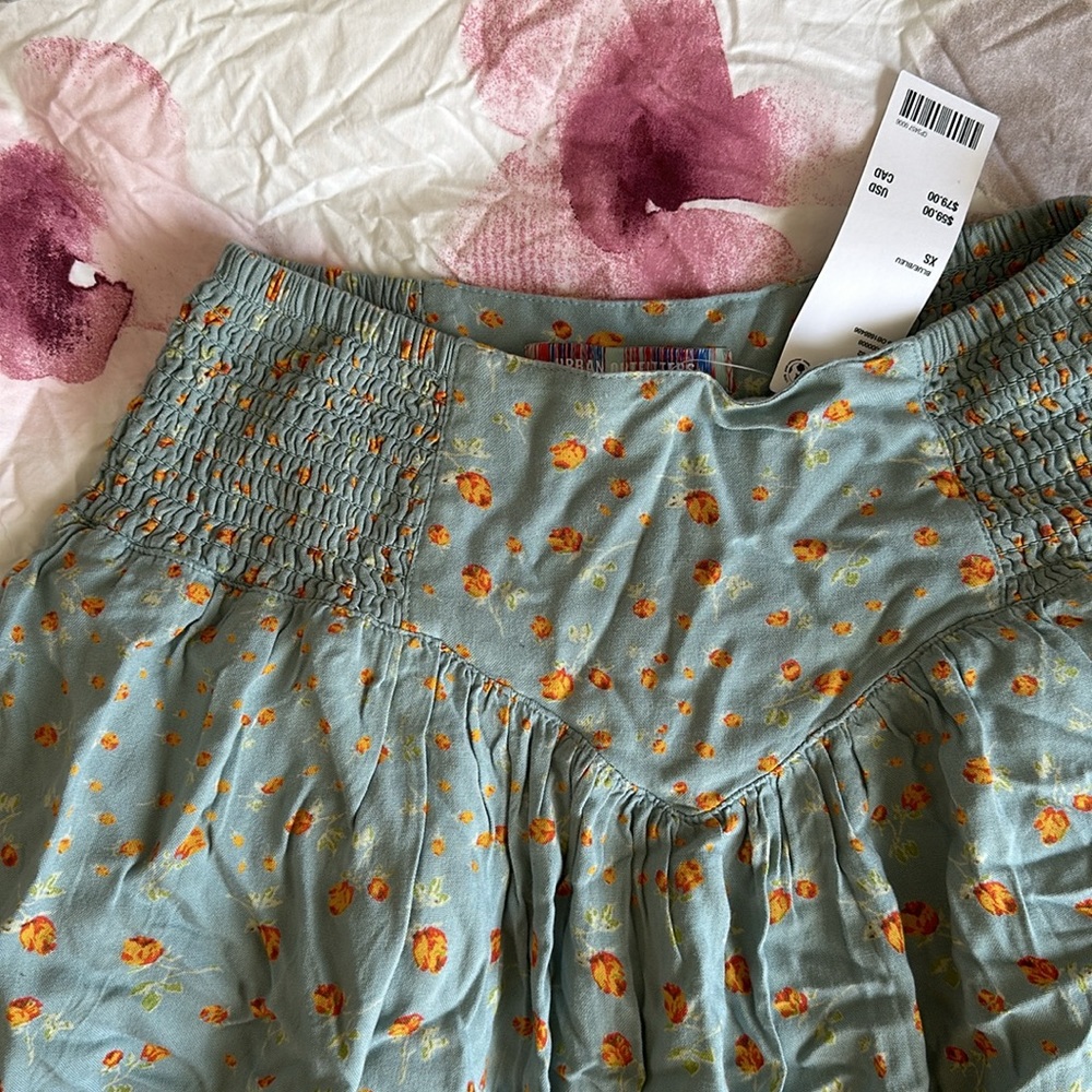 UO Auriella Drop-Waist Floral Mini Skirt / Skort Ruch Stretch Waist W/ Shorts - Picture 4 of 8